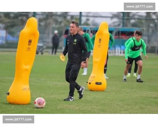 曾加力挺齐沃：国米新帅融合瓜穆理念，执教压力需全队支持