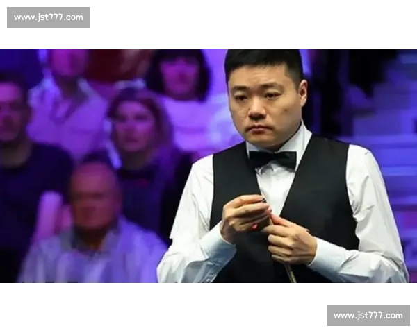 丁俊晖对决傅家俊巅峰碰撞见证中国斯诺克传承与荣耀之战经典赛场 丁俊晖对决傅家俊巅峰碰撞见证中国斯诺克传承与荣耀之战经典赛场