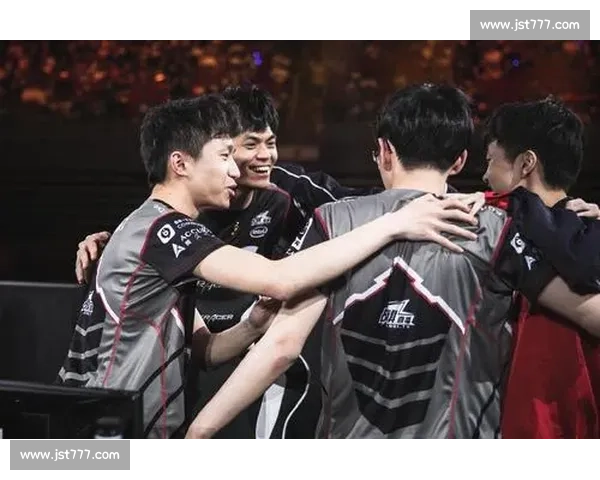 RNG对决SSG世界赛舞台宿命巅峰强强碰撞再现传奇时刻 RNG对决SSG世界赛舞台宿命巅峰强强碰撞再现传奇时刻